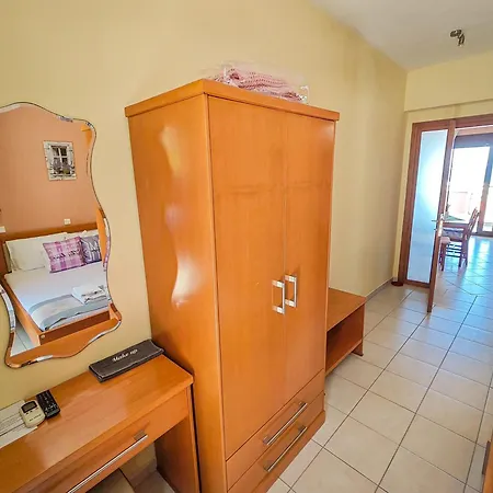 Lavender מלון דירות 4*